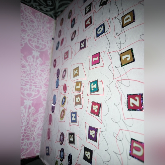 Barbie The Princess & The Popstar book - Picture 4 of 4